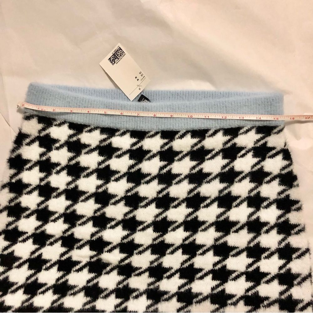 NWT 2pc - H&M DIVIDED CROPPED SWEATER set | Houndstooth Sweater Vest & Skirt - Picture 9 of 10